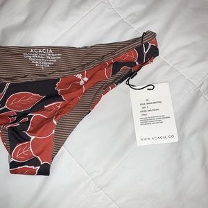 Acacia Makai bottom in Mid Pacific